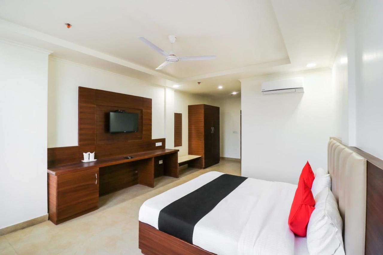 แคปิตัล โอ 70760 โฮเต็ล แกรนด์ 81 Hotel ฟารีดาบัด ภายนอก รูปภาพ